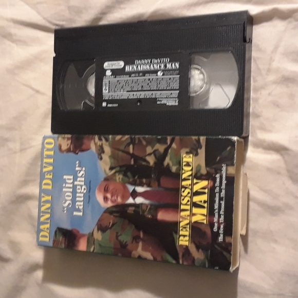 Renaissance Man touchstone home video VHS video tape - Picture 3 of 5